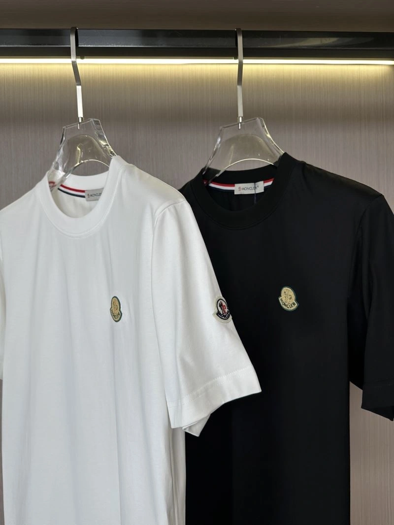 Moncler T-Shirts Youthful 141712
