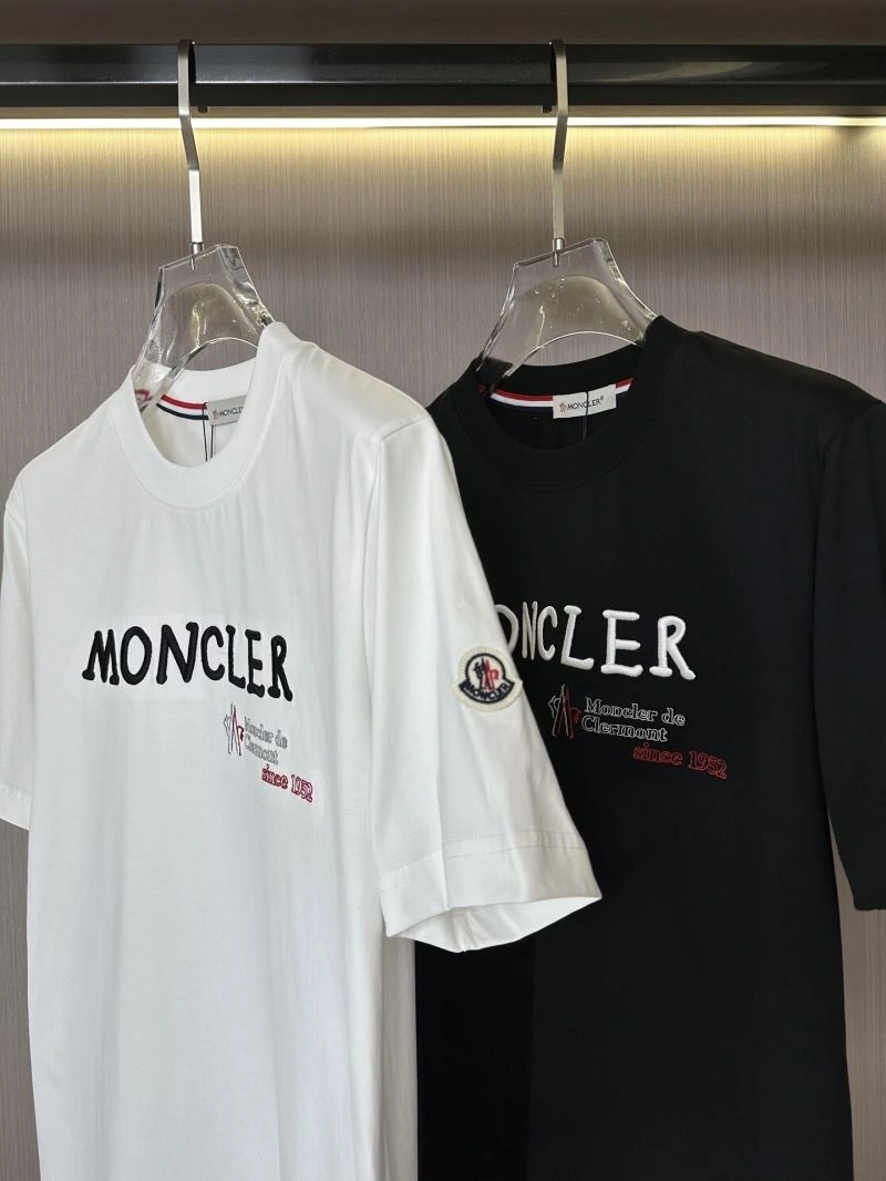 Moncler T-Shirts Upgraded 141695
