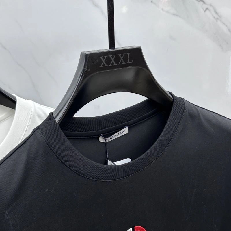 Moncler T-Shirts Flexible 141699