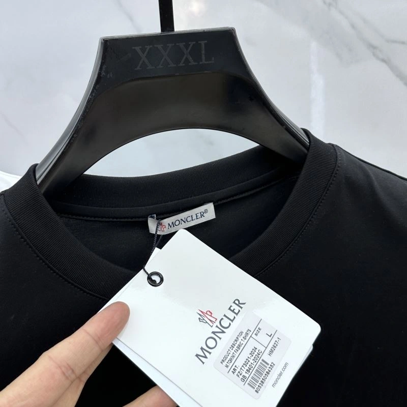 Moncler T-Shirts Flexible 141699