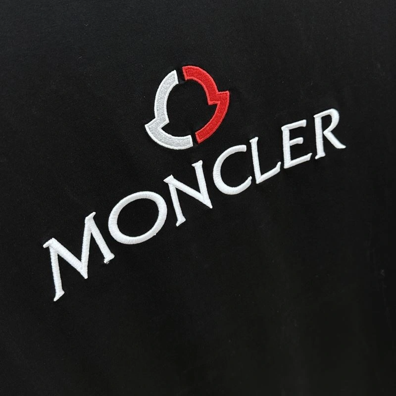Moncler T-Shirts Flexible 141699