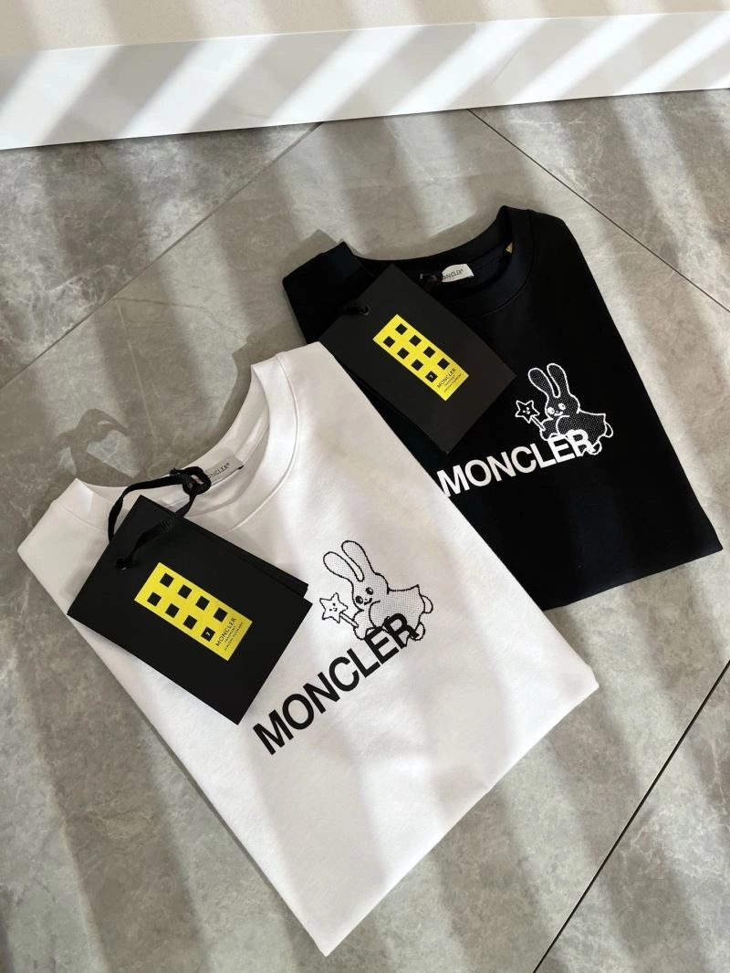 Comfortable Moncler T-Shirts 141714