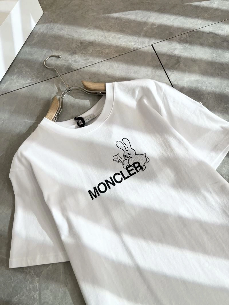 Comfortable Moncler T-Shirts 141714