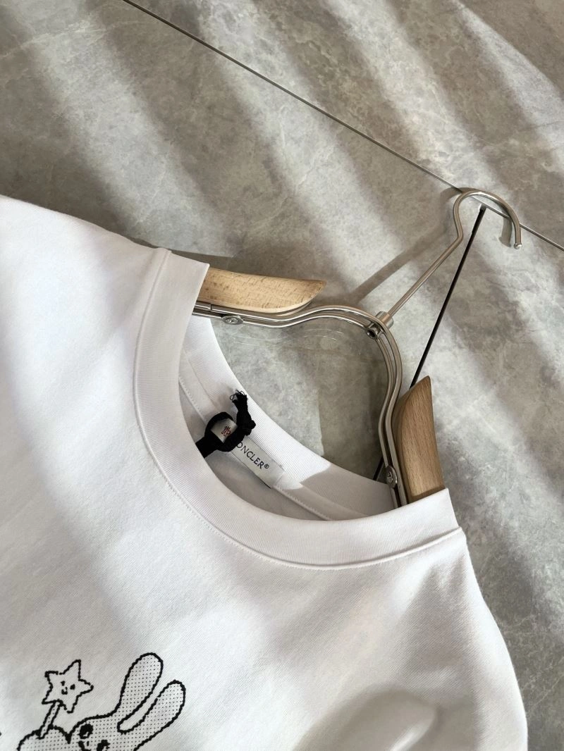 Comfortable Moncler T-Shirts 141714