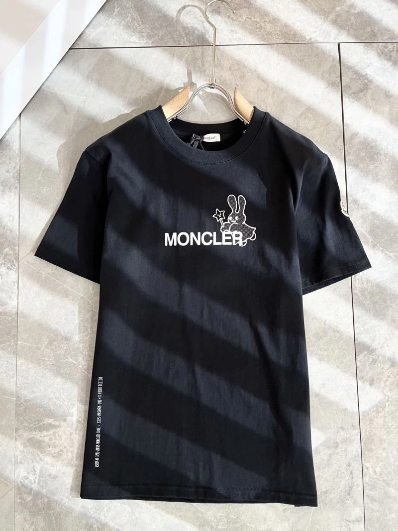 Effortless Moncler T-Shirts 141708