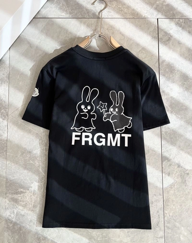 Effortless Moncler T-Shirts 141708