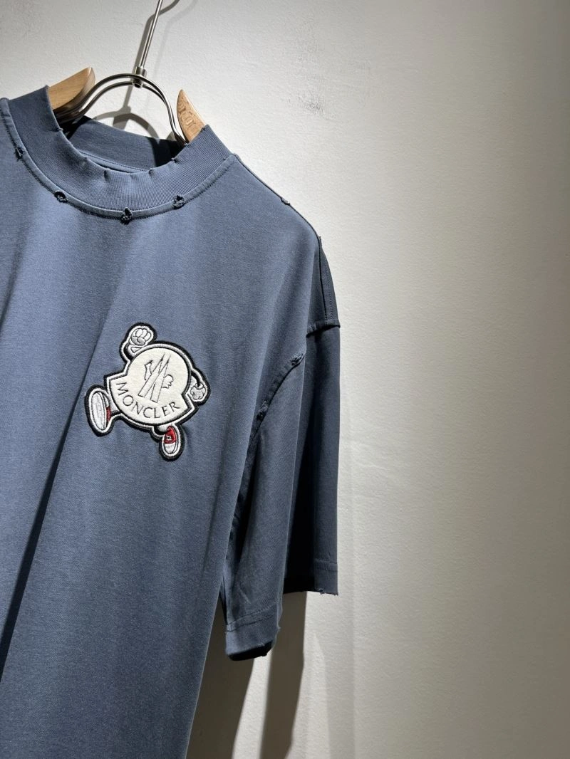 Moncler T-Shirts Durable 141686