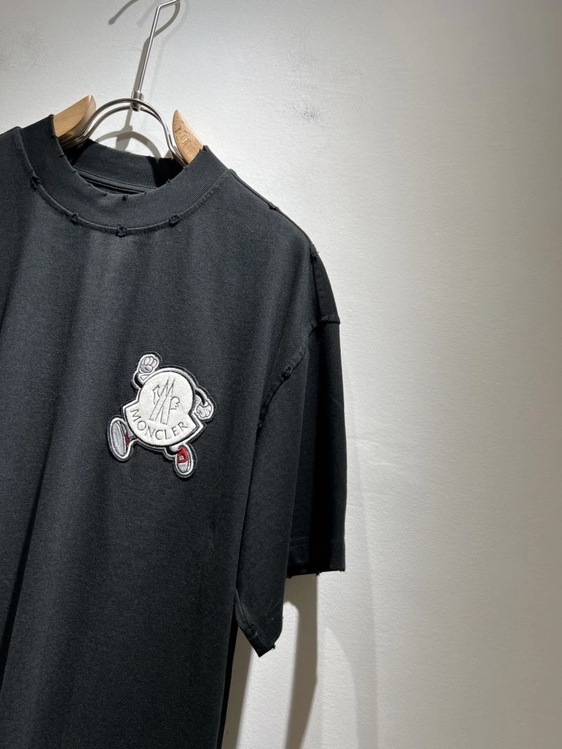 Moncler T-Shirts Comfortable 141688