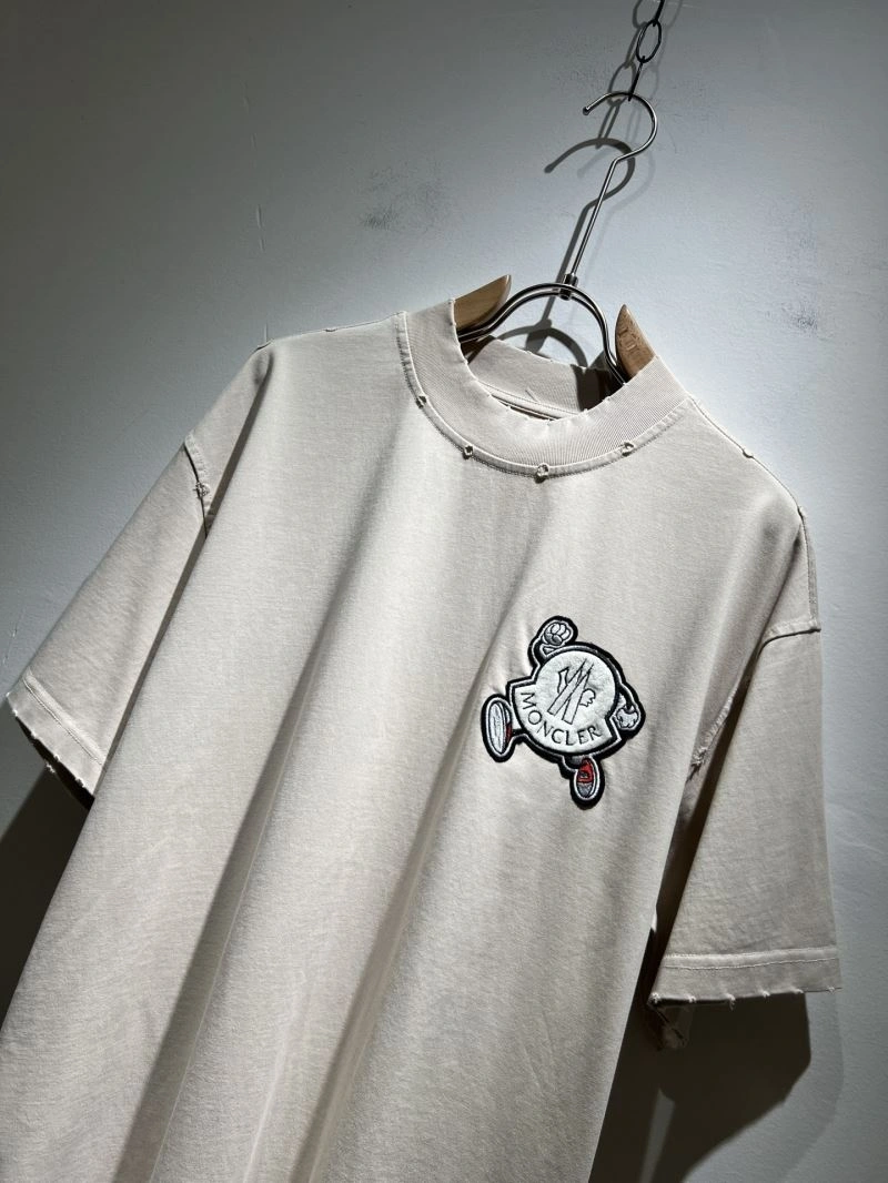 Moncler T-Shirts SmoothTexture 141684