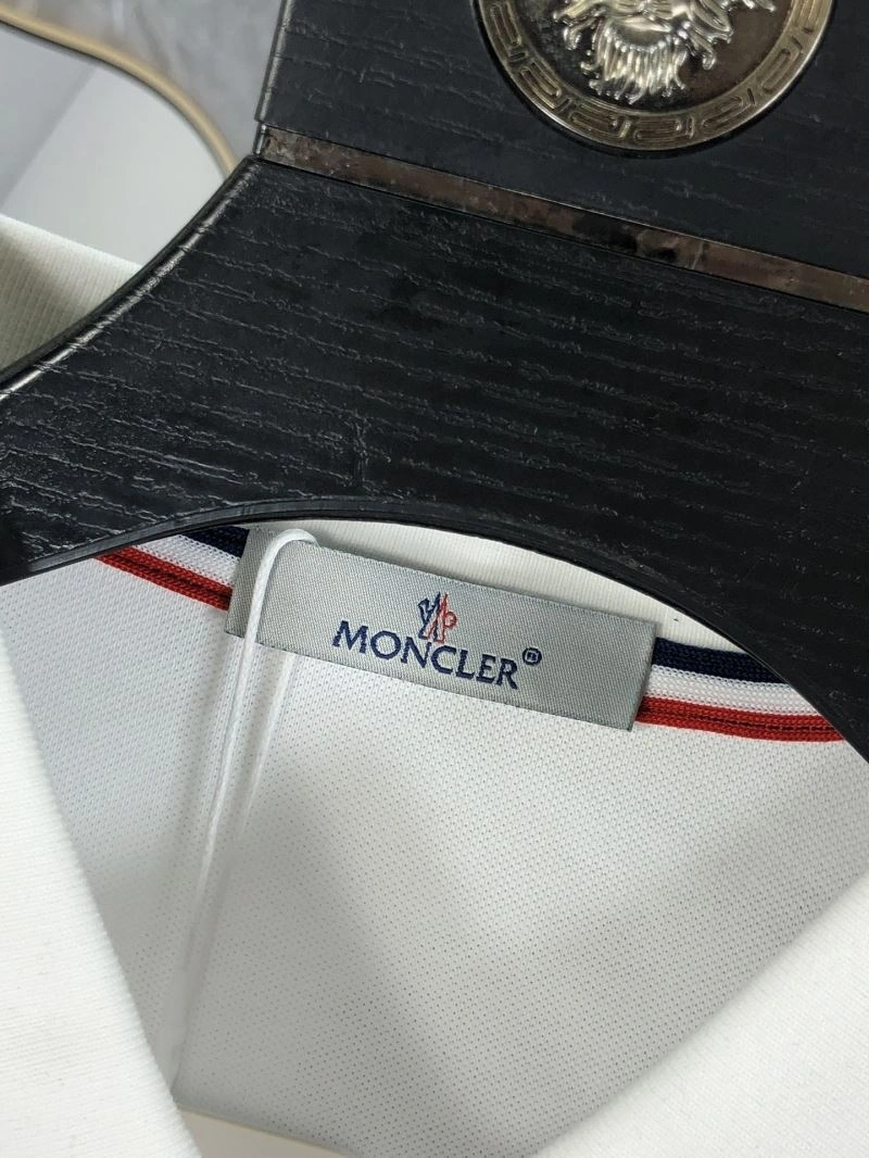 Moncler T-Shirts TravelReady 141670
