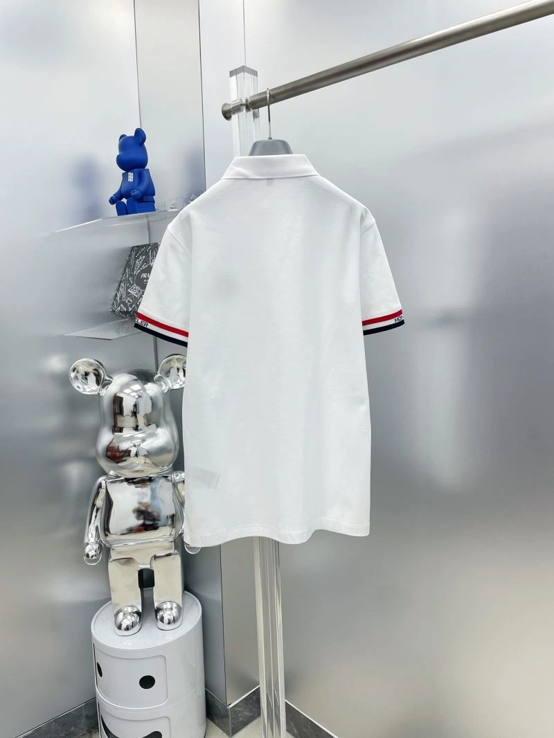 Moncler T-Shirts Bold 141665