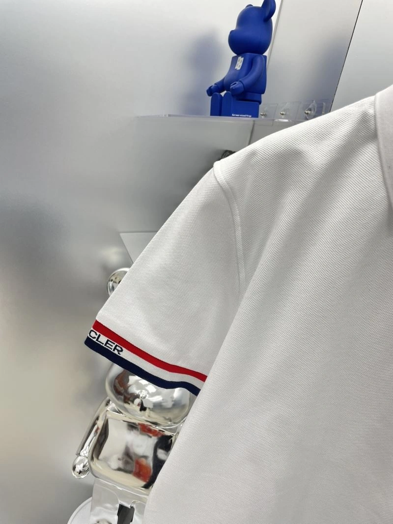 Moncler T-Shirts Bold 141665