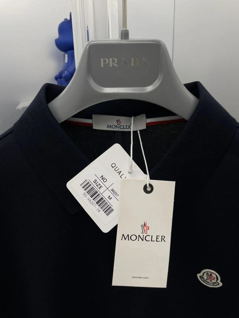 Moncler T-Shirts Refined 141660