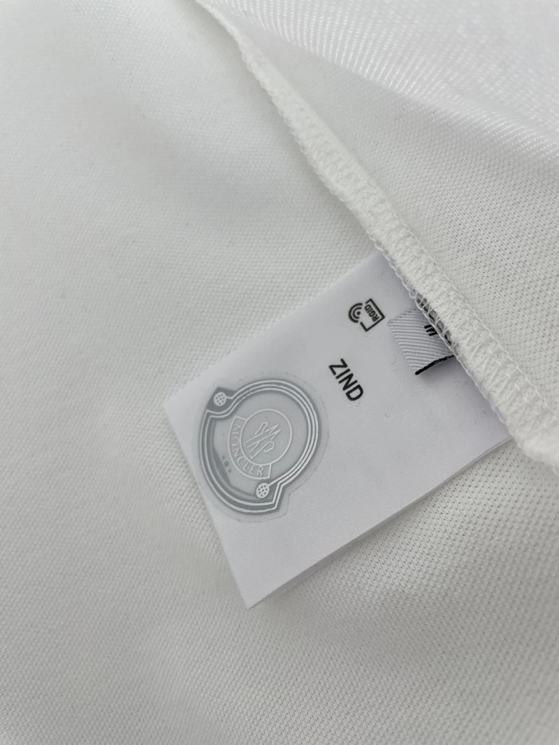 Moncler T-Shirts Compact 141661