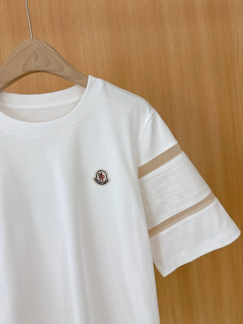 Moncler T-Shirts Durable 139674