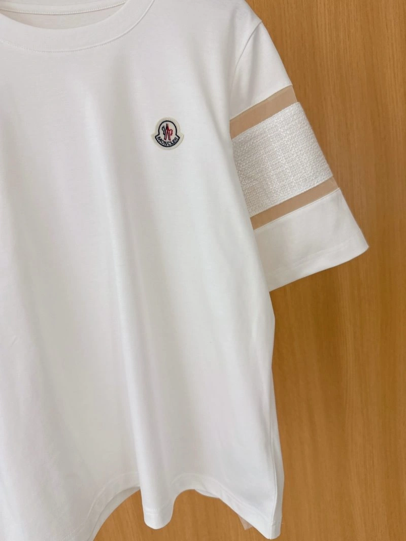 Moncler T-Shirts Durable 139674