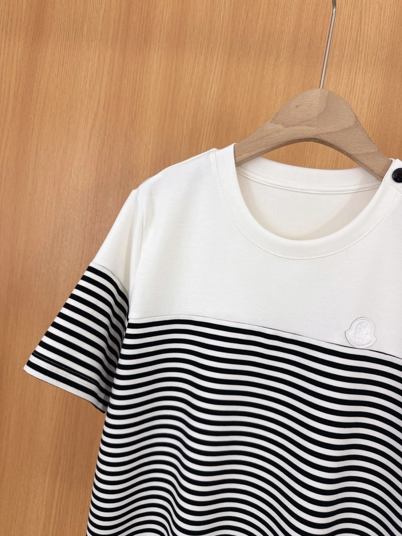 RelaxedFit Moncler T-Shirts 139673