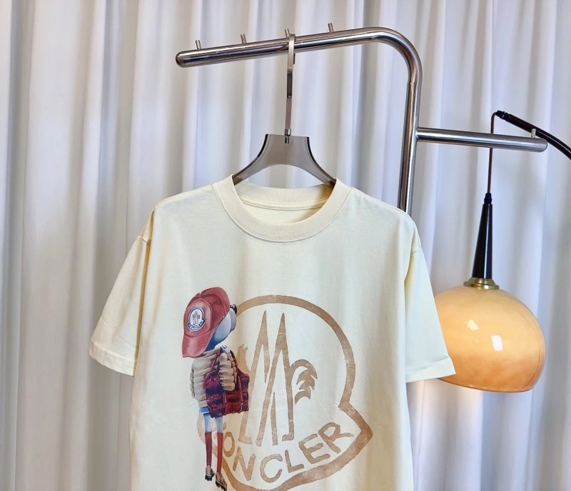Moncler T-Shirts Bold 139784