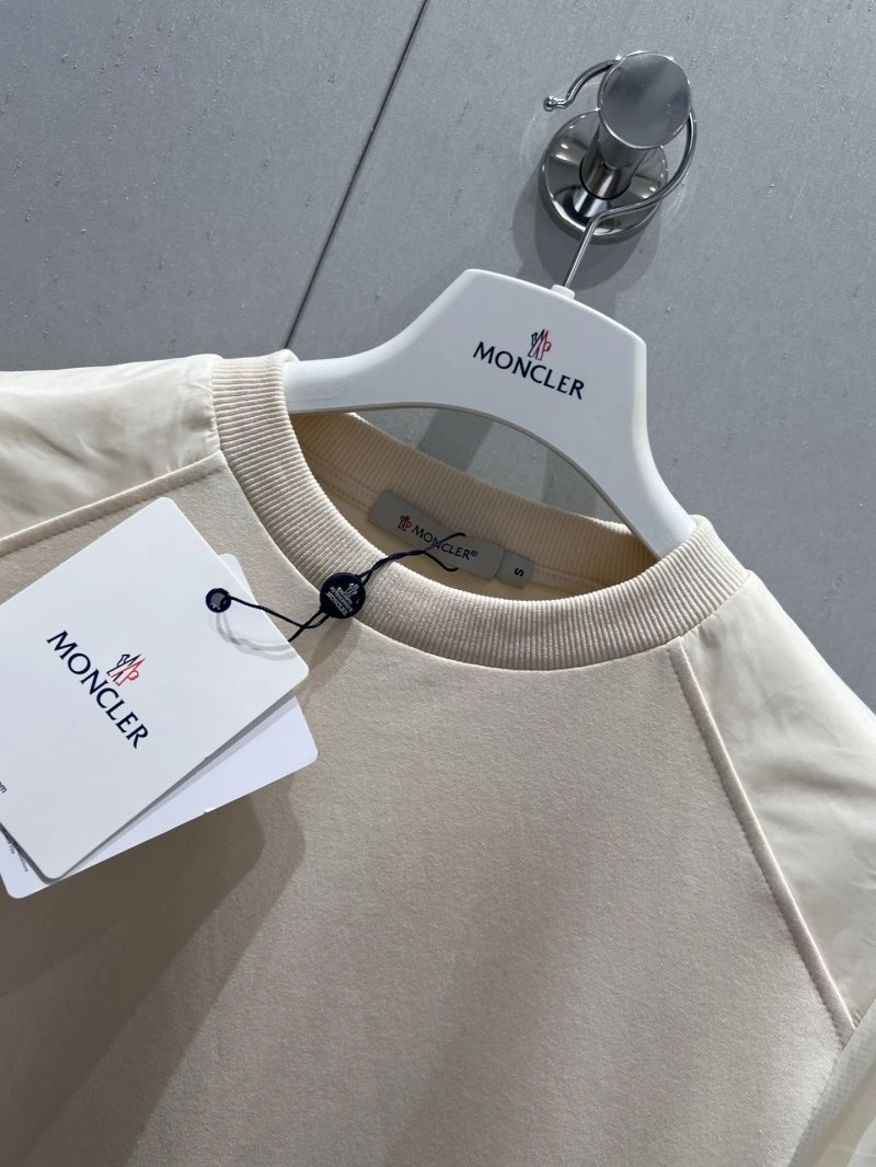 Moncler T-Shirts Colorful 139597