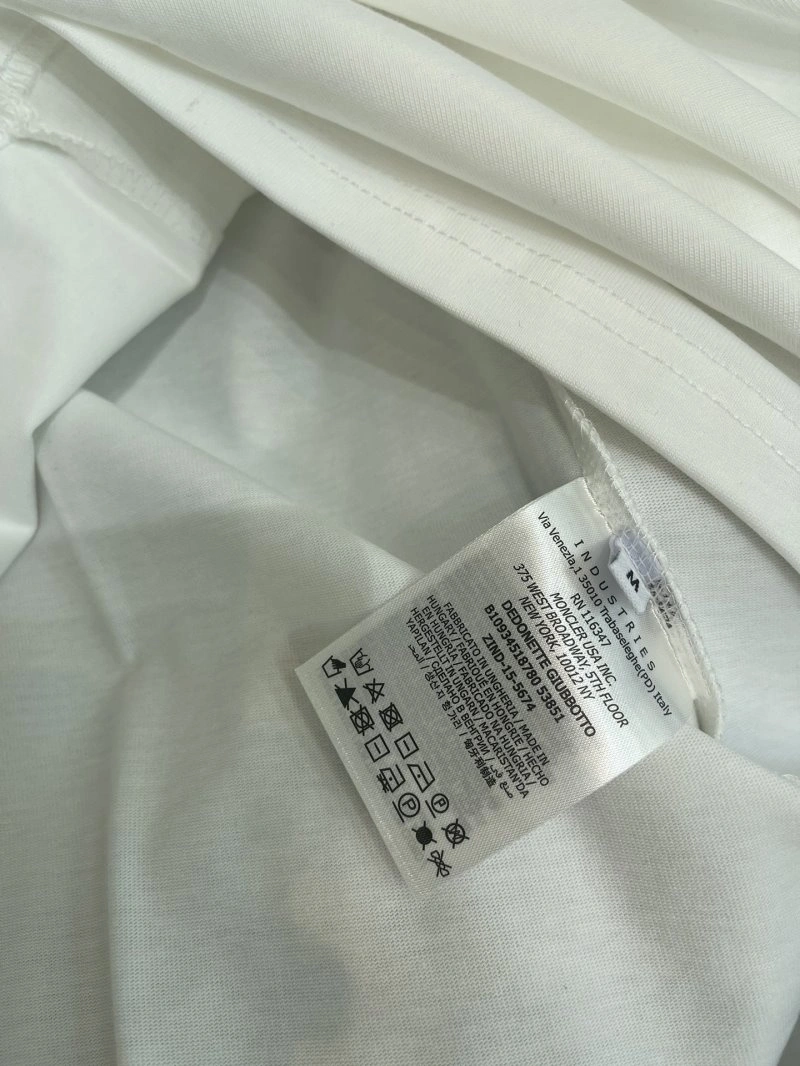 Moncler T-Shirts FlexibleFit 139594
