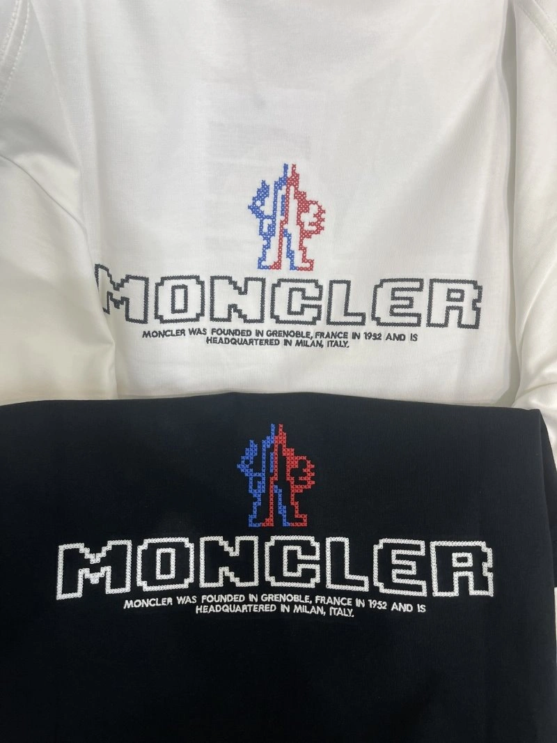 Moncler T-Shirts FlexibleFit 139594