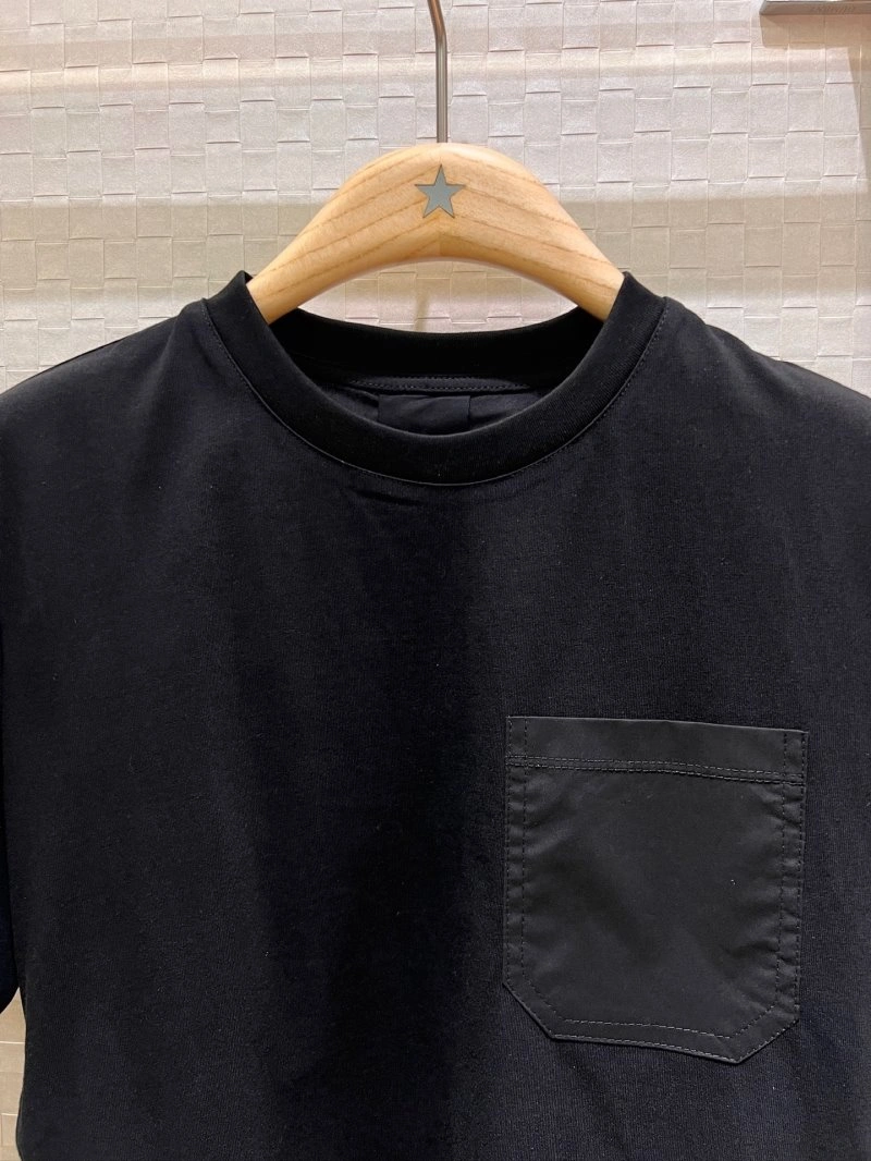 Moncler T-Shirts Sporty 139618