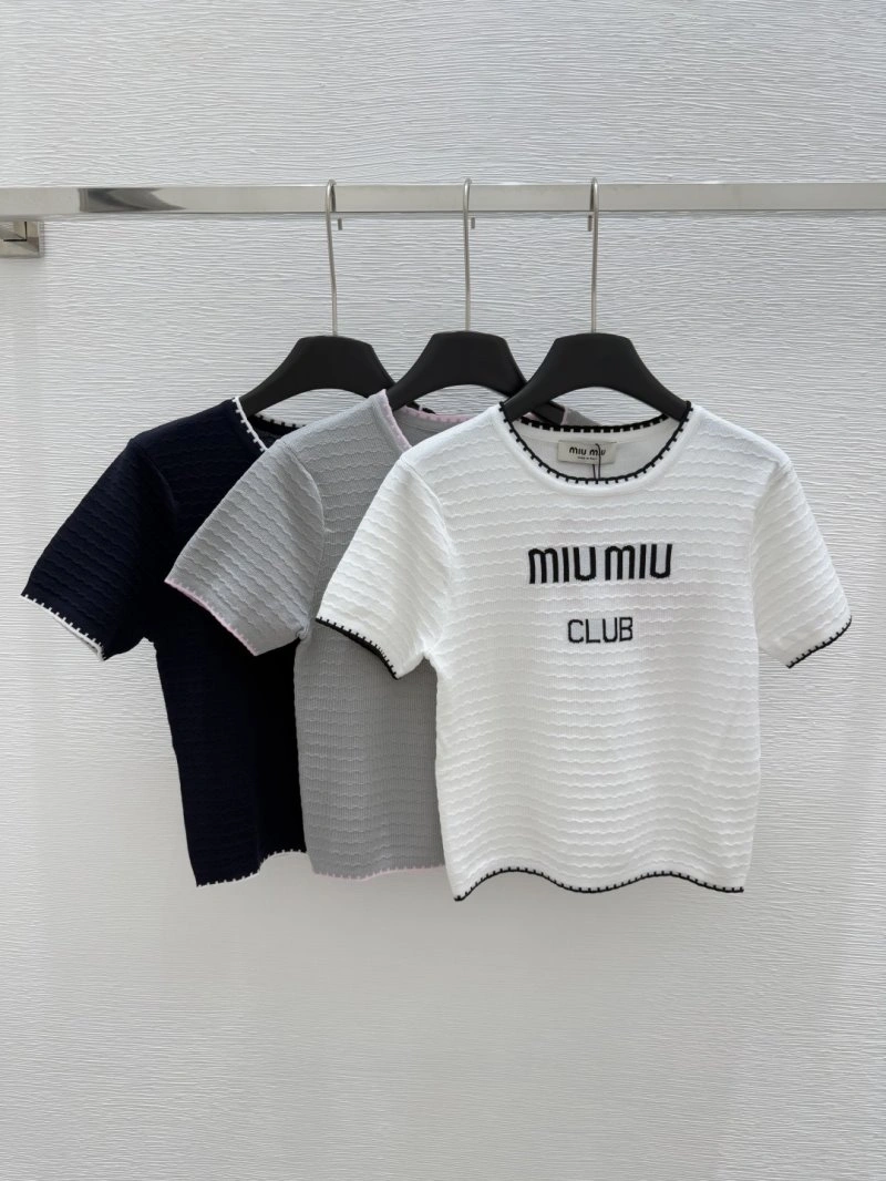 Moncler T-Shirts Fashionable 139602