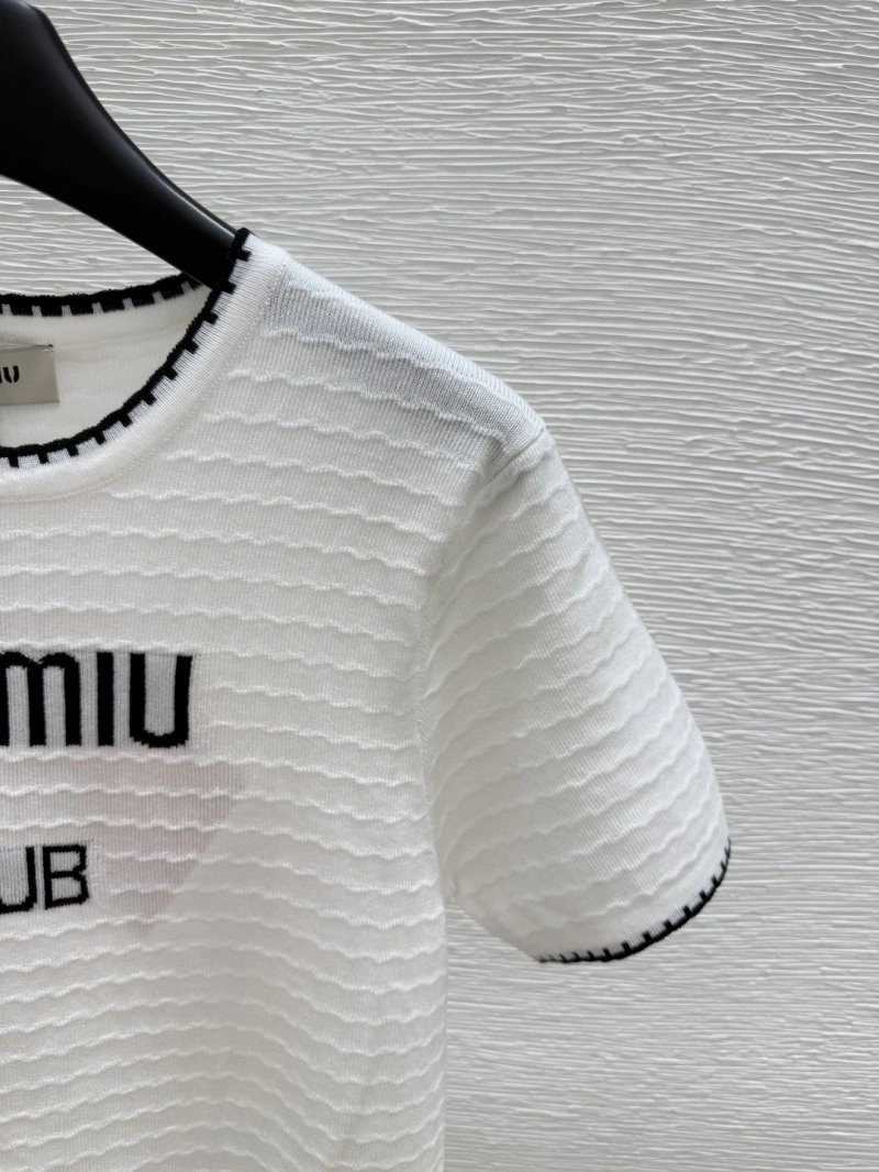 Moncler T-Shirts Fashionable 139602