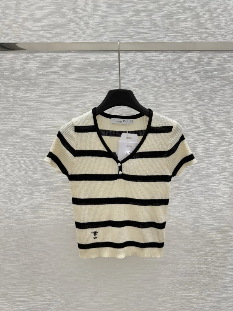 Tailored Moncler T-Shirts 139612