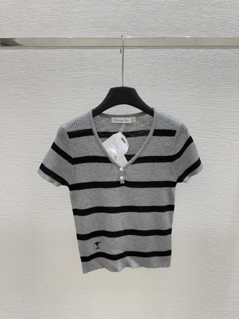 Tailored Moncler T-Shirts 139612
