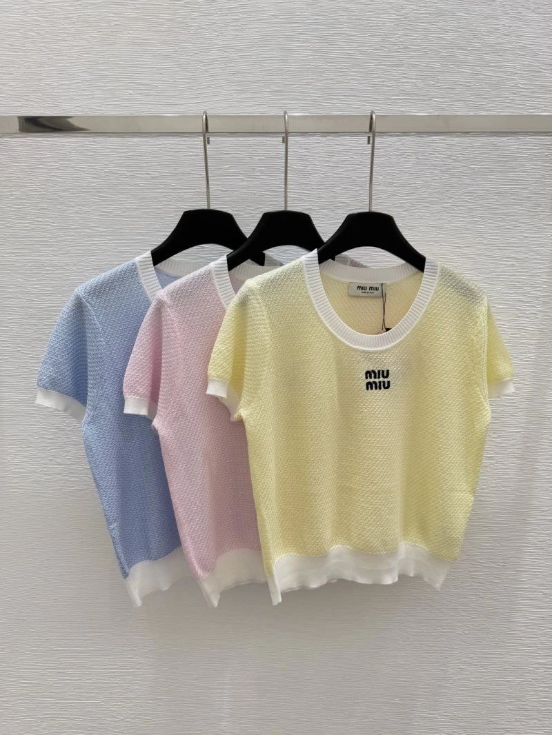 Moncler T-Shirts Efficient 139578