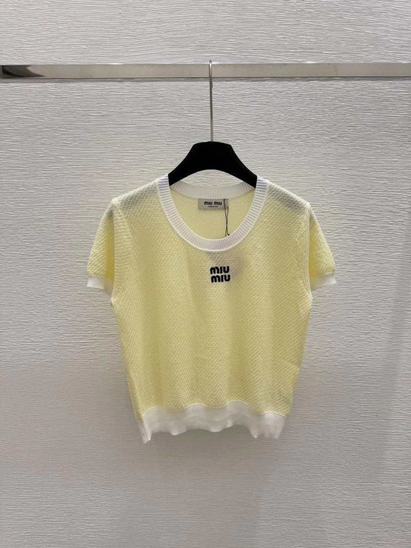 Moncler T-Shirts Efficient 139578