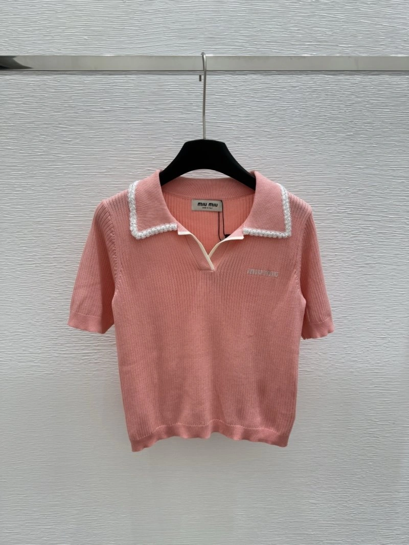 Sporty Moncler T-Shirts 139576