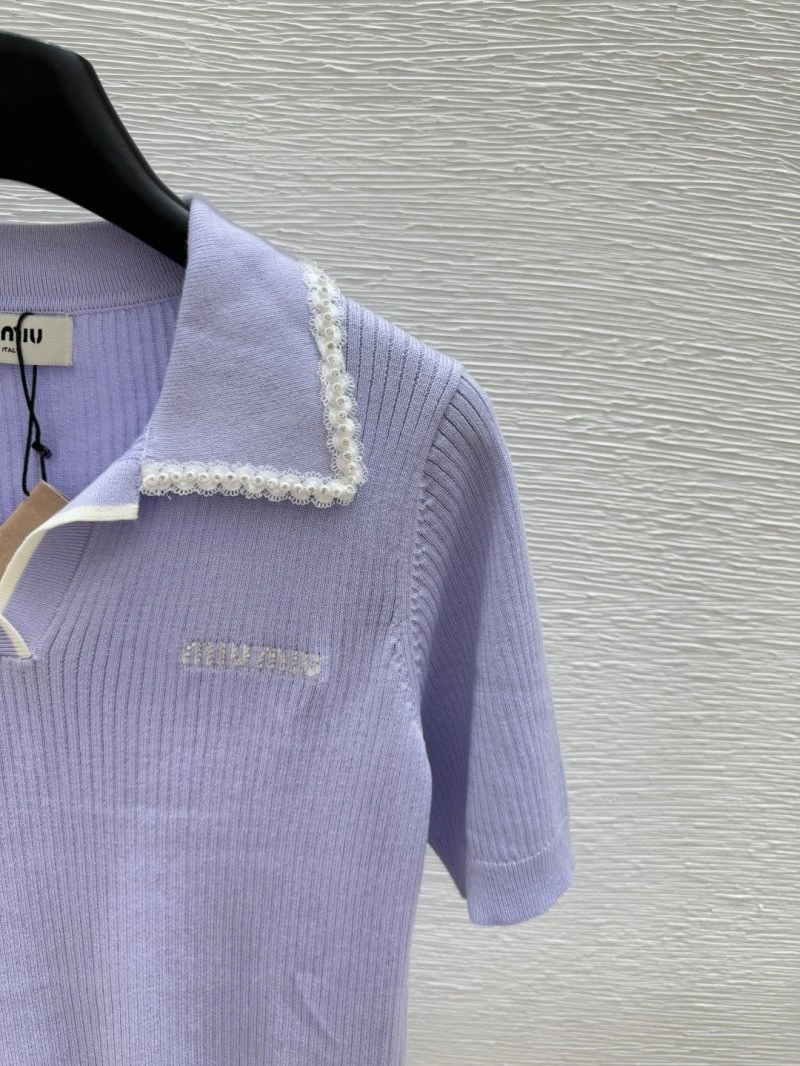 Sporty Moncler T-Shirts 139576