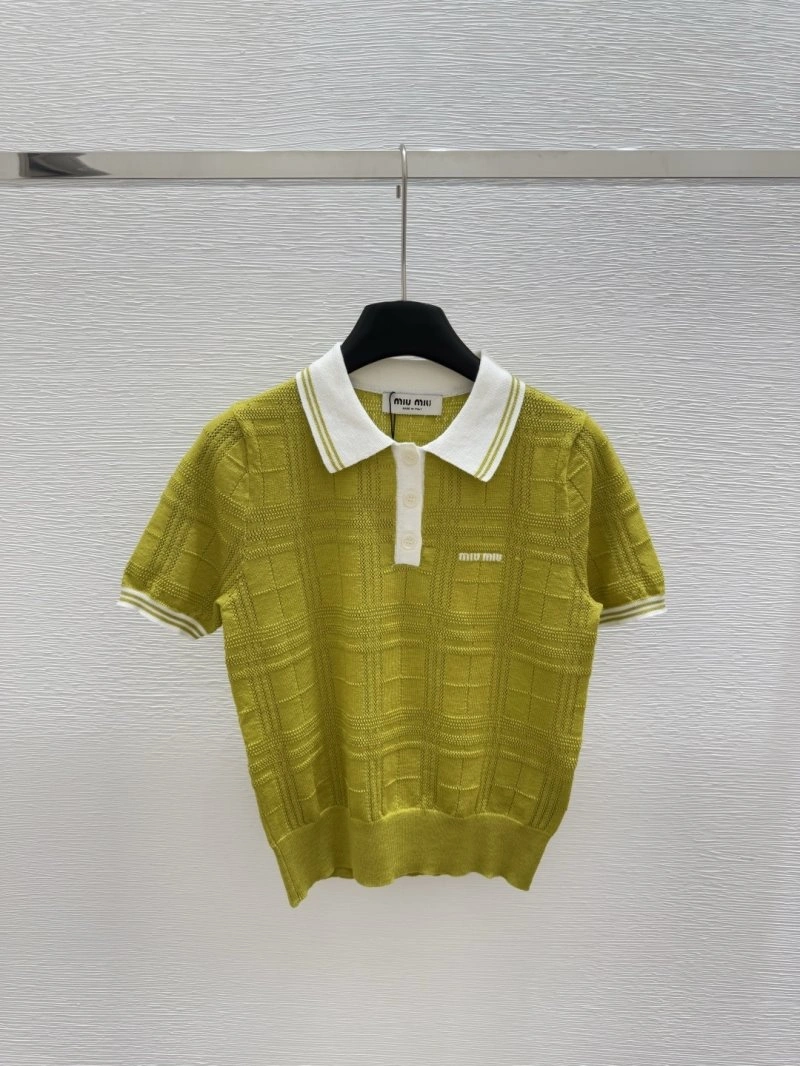 Moncler T-Shirts Neat 139572