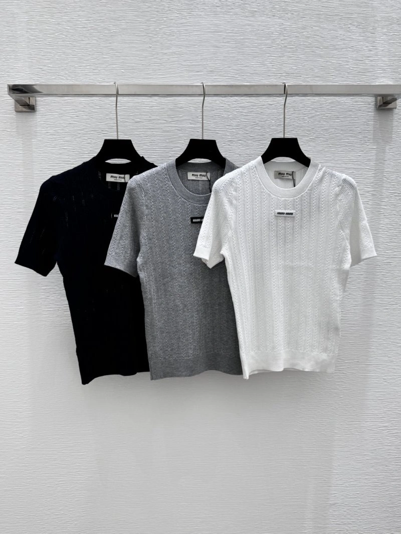 Classic Moncler T-Shirts 139566