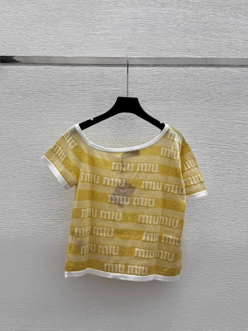 Moncler T-Shirts Breathable 139565