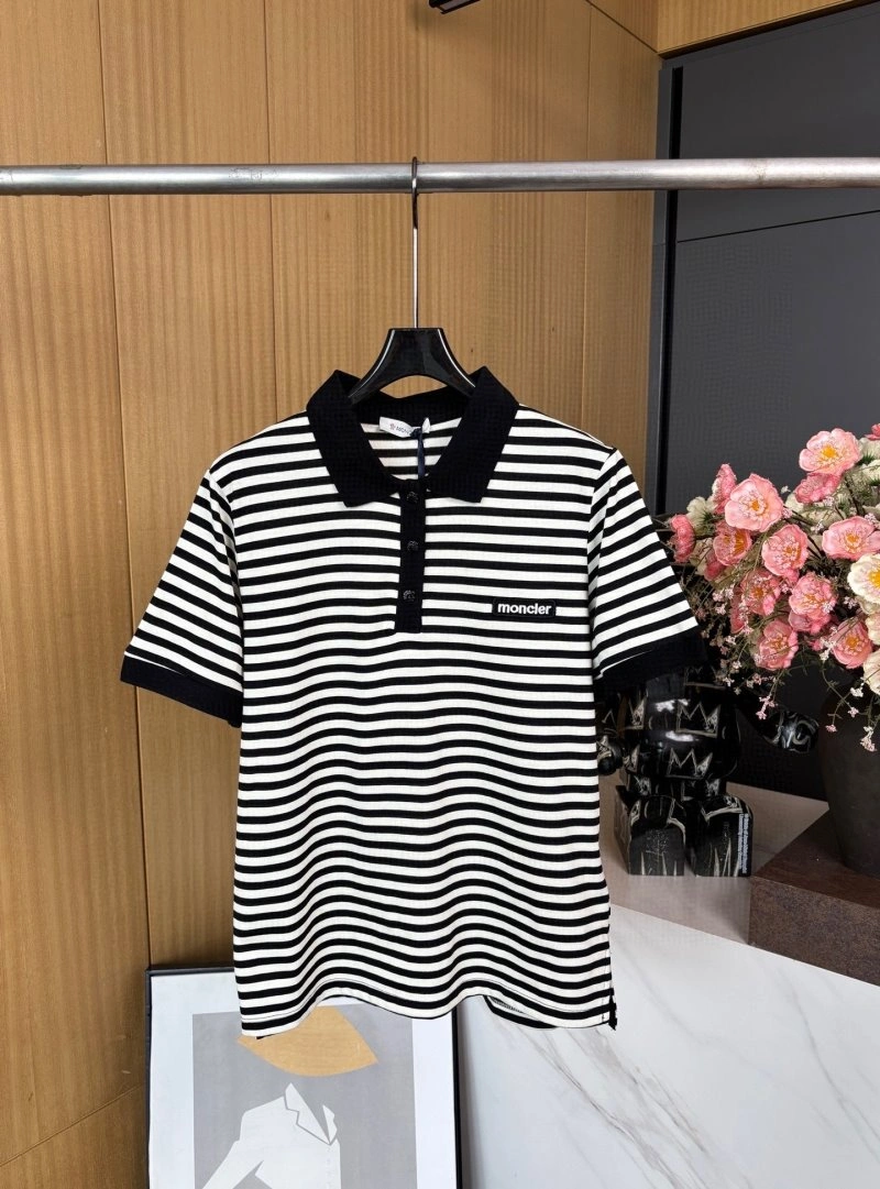 Moncler T-Shirts Youthful 139550