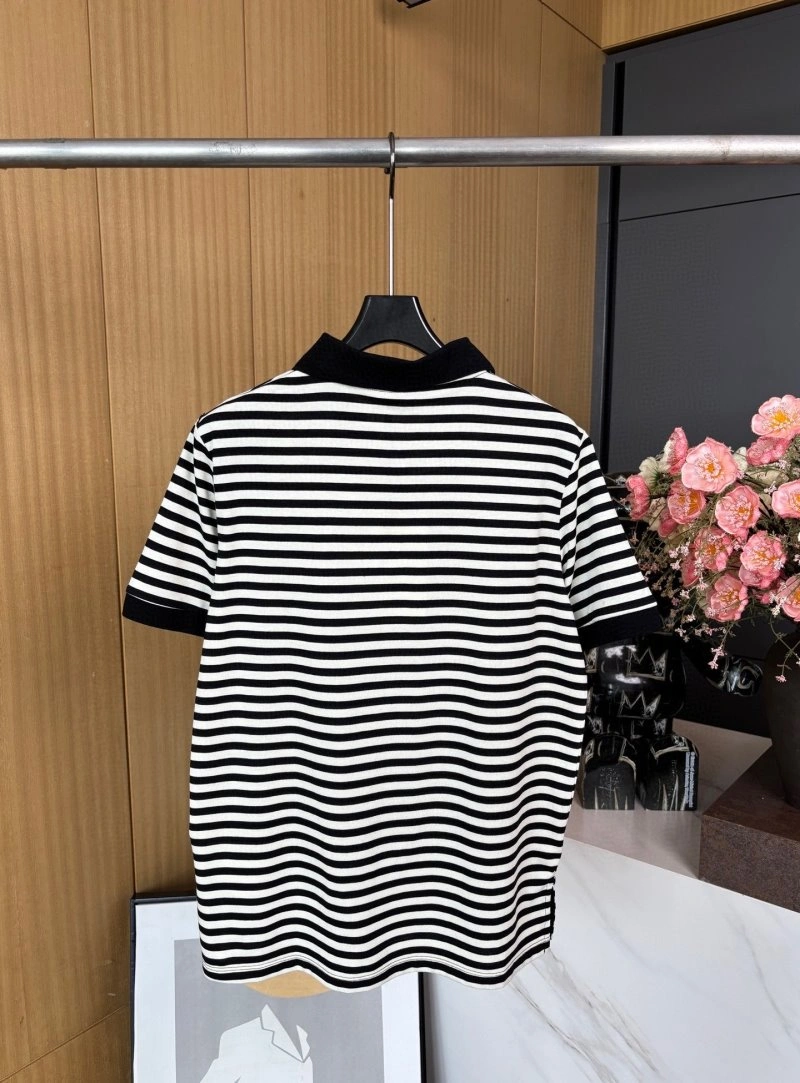 Moncler T-Shirts Youthful 139550