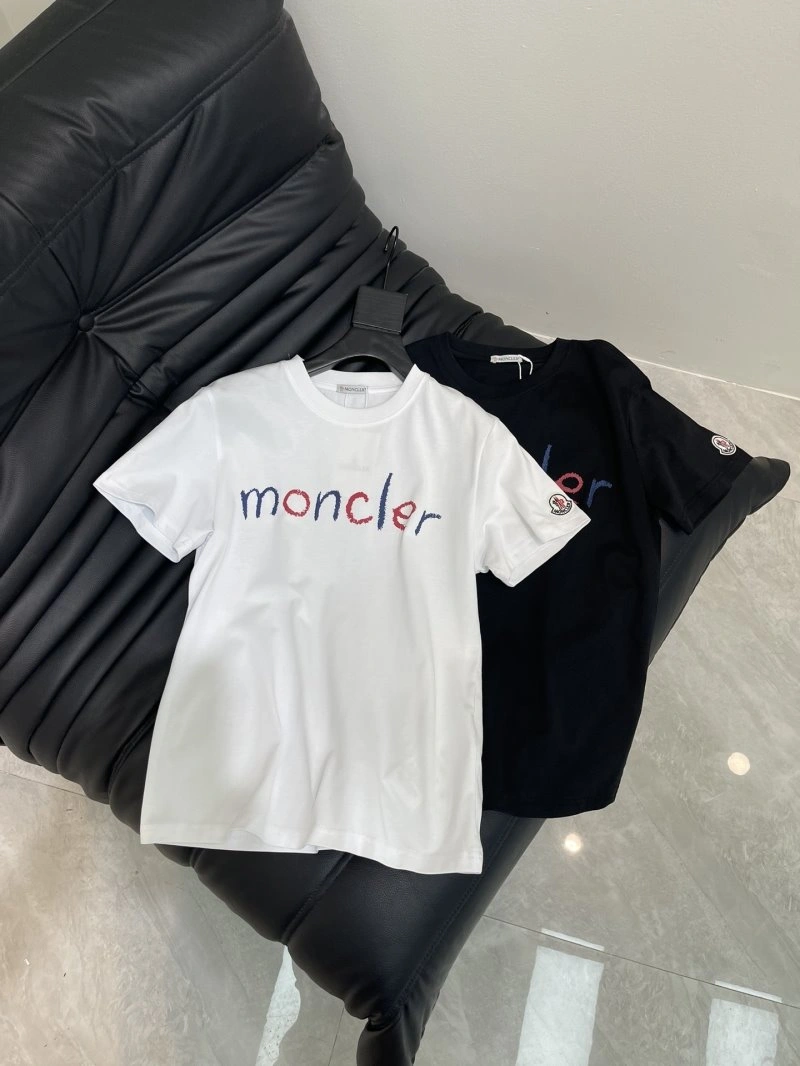 Classic Moncler T-Shirts 139552