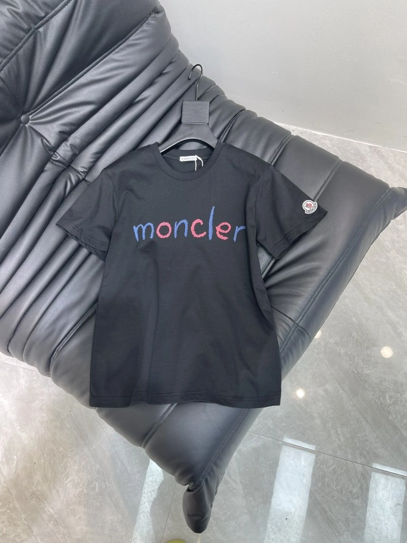 Classic Moncler T-Shirts 139552
