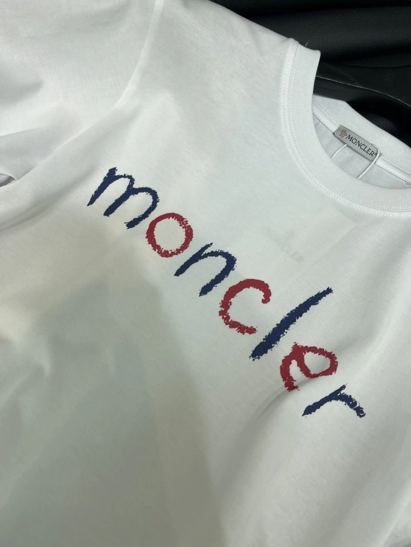 Classic Moncler T-Shirts 139552