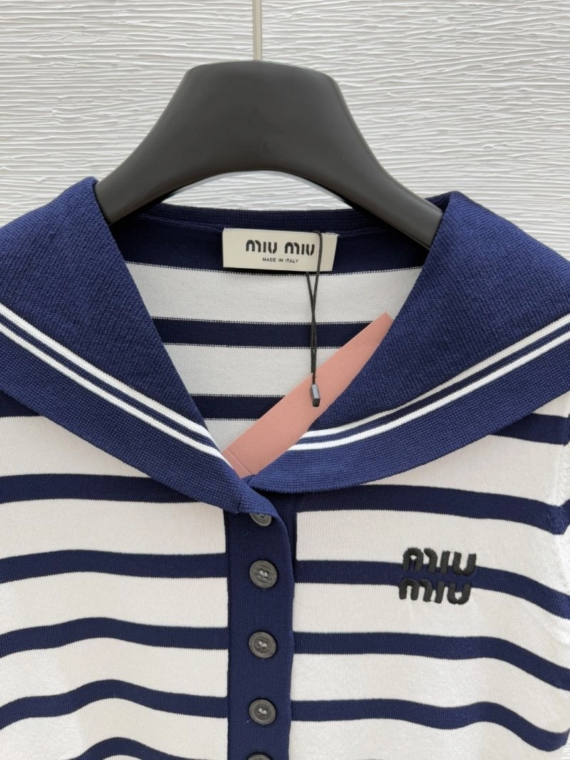 Moncler T-Shirts Supportive 139561