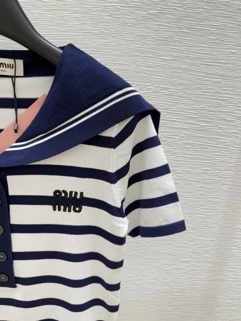 Moncler T-Shirts Supportive 139561
