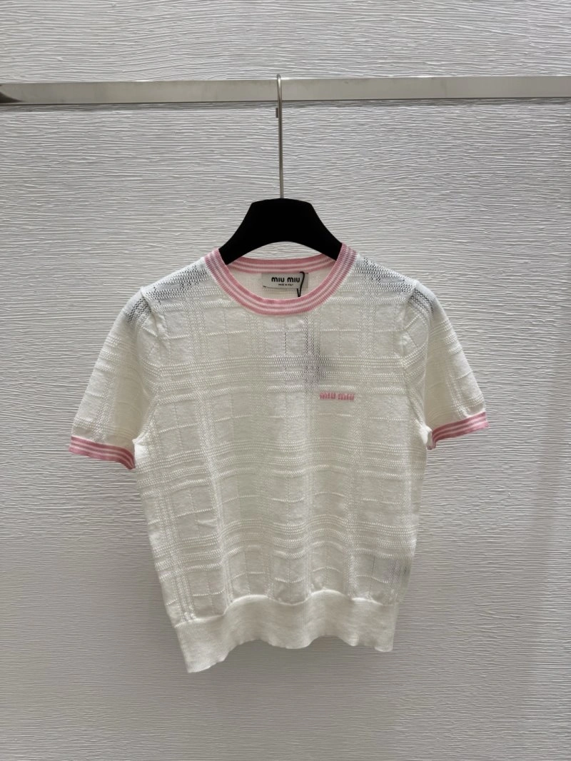 Moncler T-Shirts Snug 139548