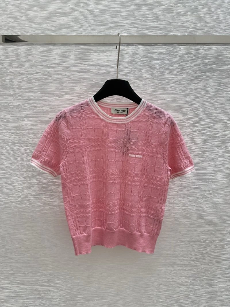Moncler T-Shirts Snug 139548