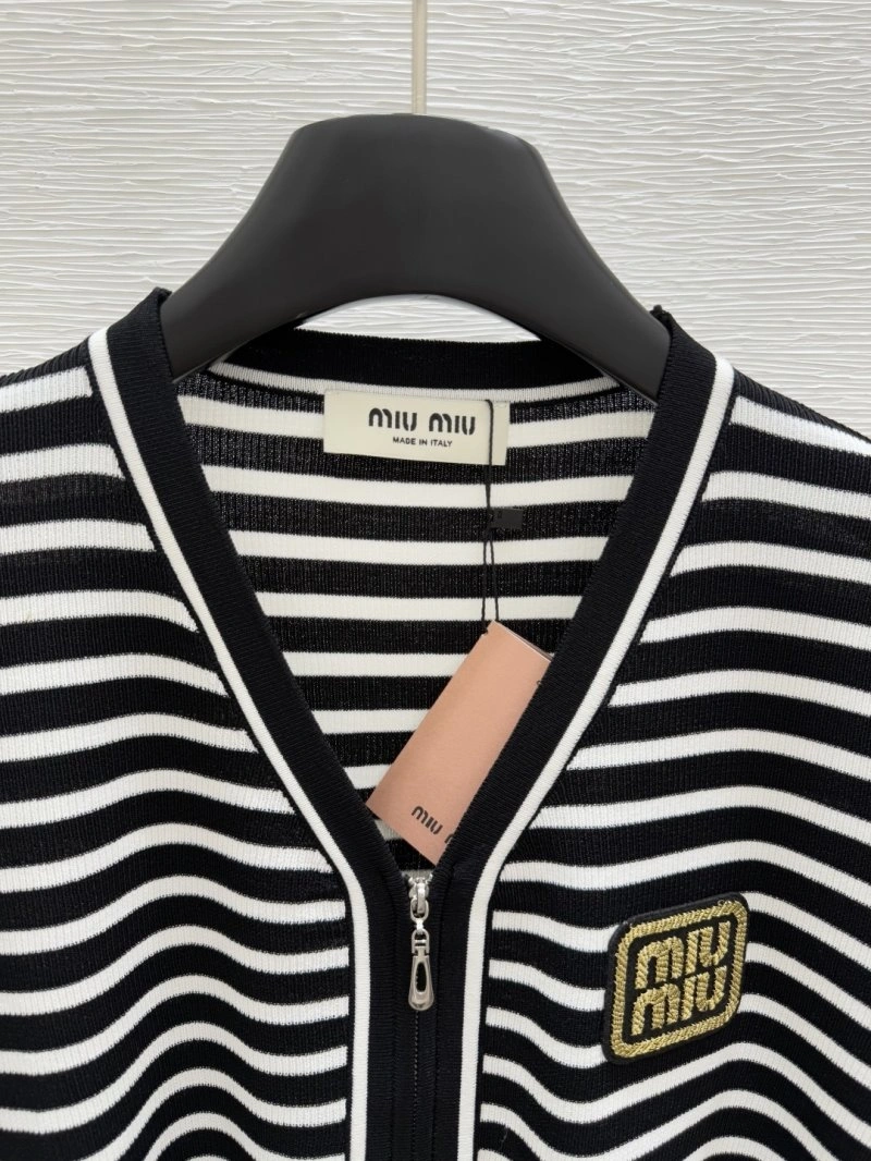 Durable Moncler T-Shirts 139543