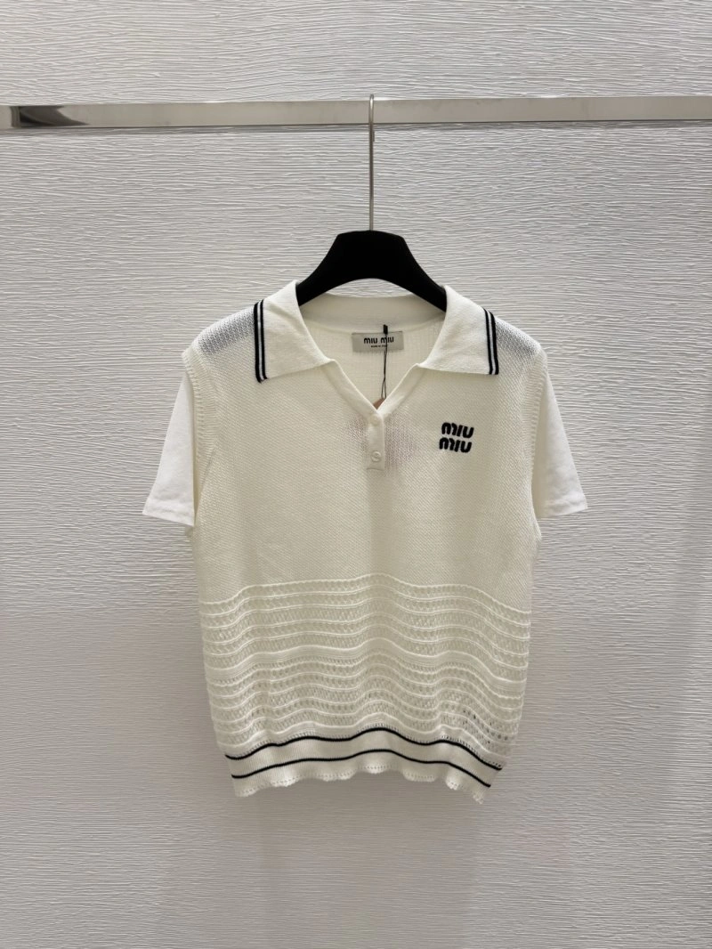 Sporty Moncler T-Shirts 139555