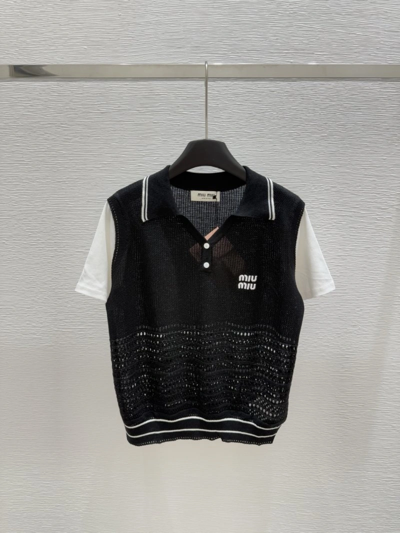Sporty Moncler T-Shirts 139555
