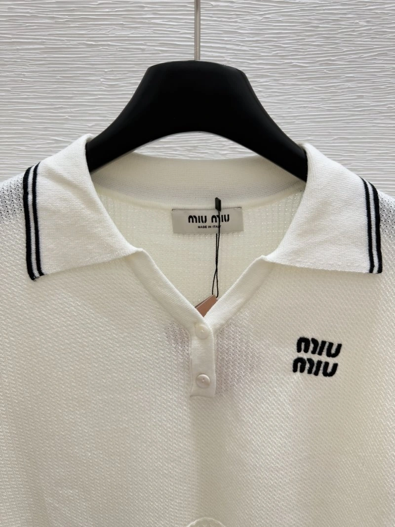 Sporty Moncler T-Shirts 139555